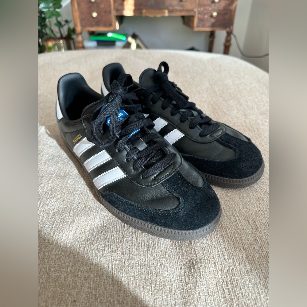 Adidas Samba OG shoes. Men’s size 8, women’s size 9.